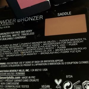 Anastasia Beverly Hills Makeup - Anastasia Bronzer Anastasia Beverly Hills Makeup - Anastasia Bronzer